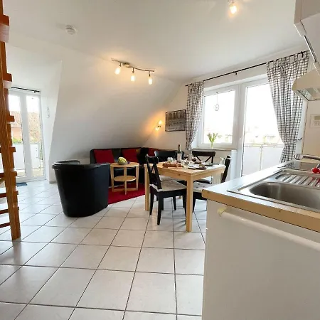 Strandnahe-ferienwohnung-mit-zwei-sep-schlafzimmern דירה קושהאבן