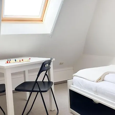 Strandnahe-ferienwohnung-mit-zwei-sep-schlafzimmern * קושהאבן
